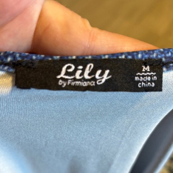 Floral Blue Sleeveless Top - Picture 2 of 2